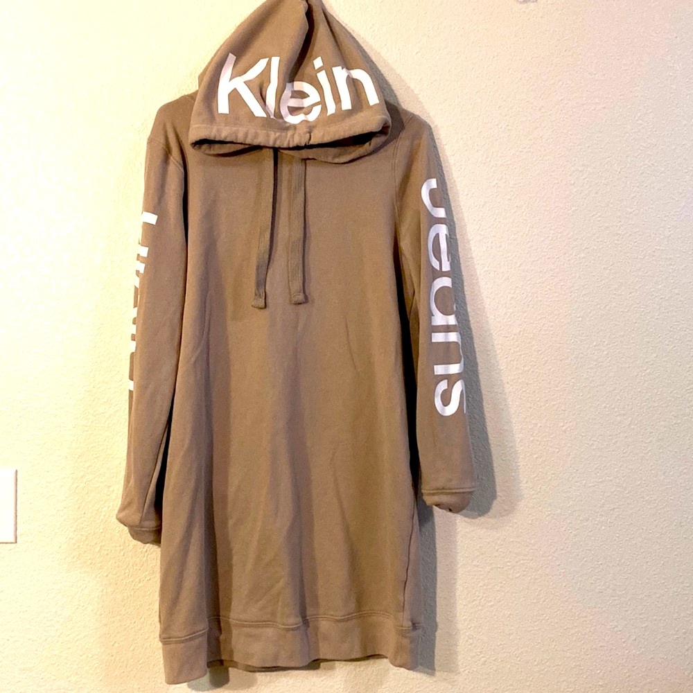 Really nice Women’s Calvin Klein sweatshirt with hoodie